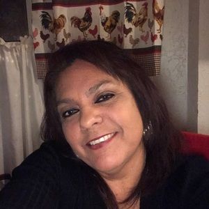 Meet your Posher, Esmeralda